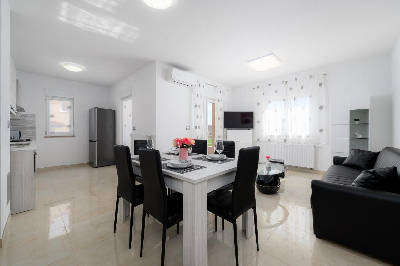 Stancija Amoroso Porec Apartments المظهر الخارجي الصورة